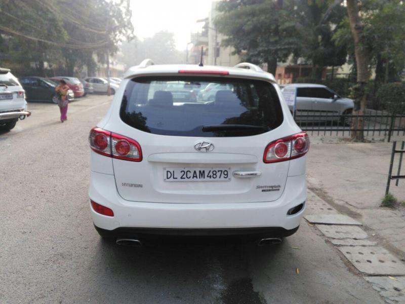 Hyundai Santa Fe 2WD MT 2011