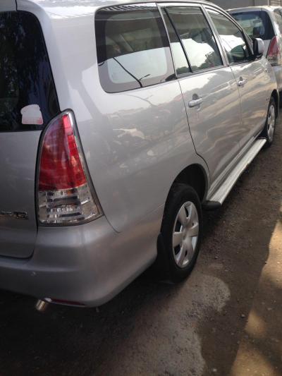 Toyota Innova 2.5 G 7 STR BS III 2012