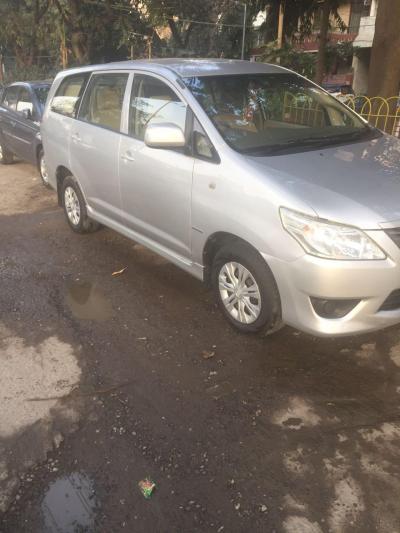 Toyota Innova 2.5 G 7 STR BS III 2012
