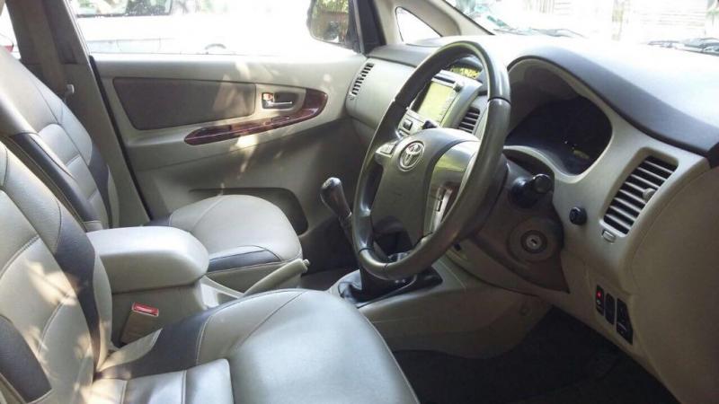 Toyota Innova 2.5 G 7 STR BS III 2012