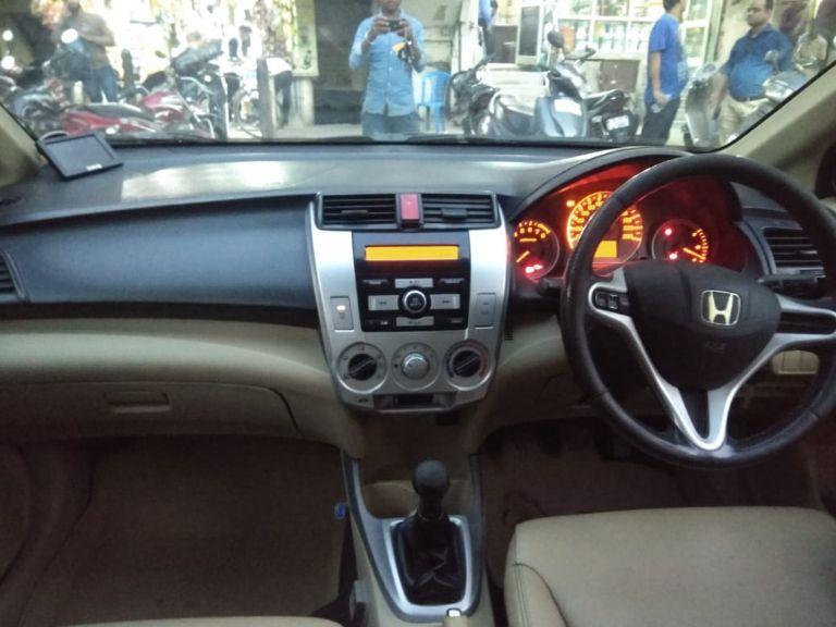 Honda City 1.5 V MT 2011