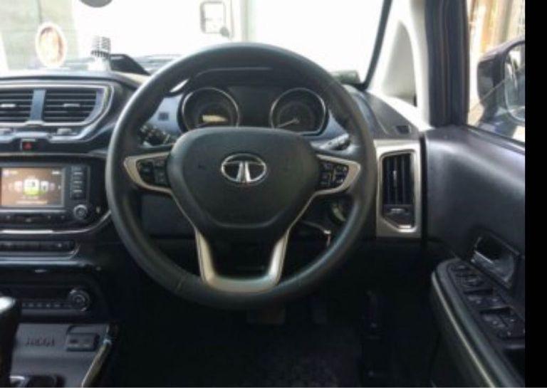 Tata Hexa XT 4x4 7 STR 2017