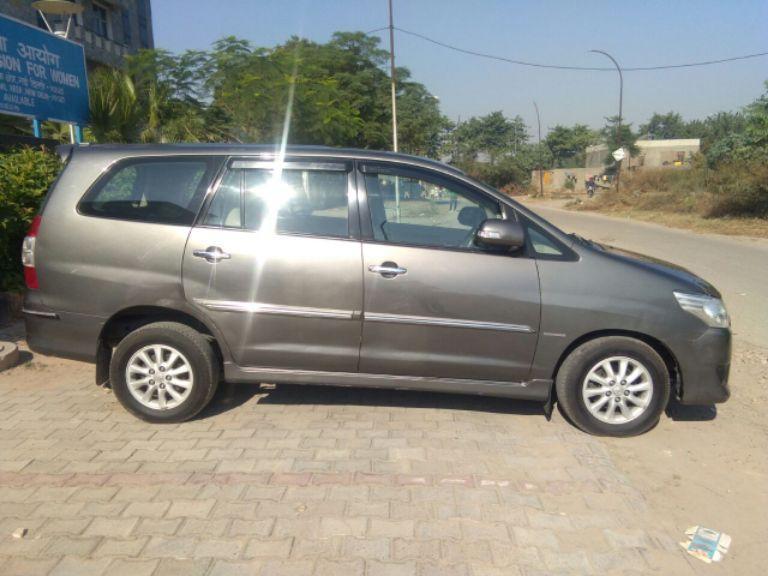 Toyota Innova 2.5 VX 7 STR BS IV 2013