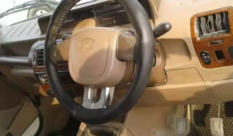 Mahindra Bolero SLX 2012