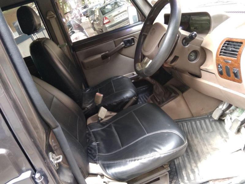 Mahindra Bolero SLX 2012