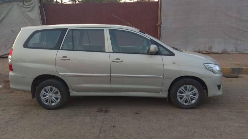 Toyota Innova 2.5 G4 7 STR 2012