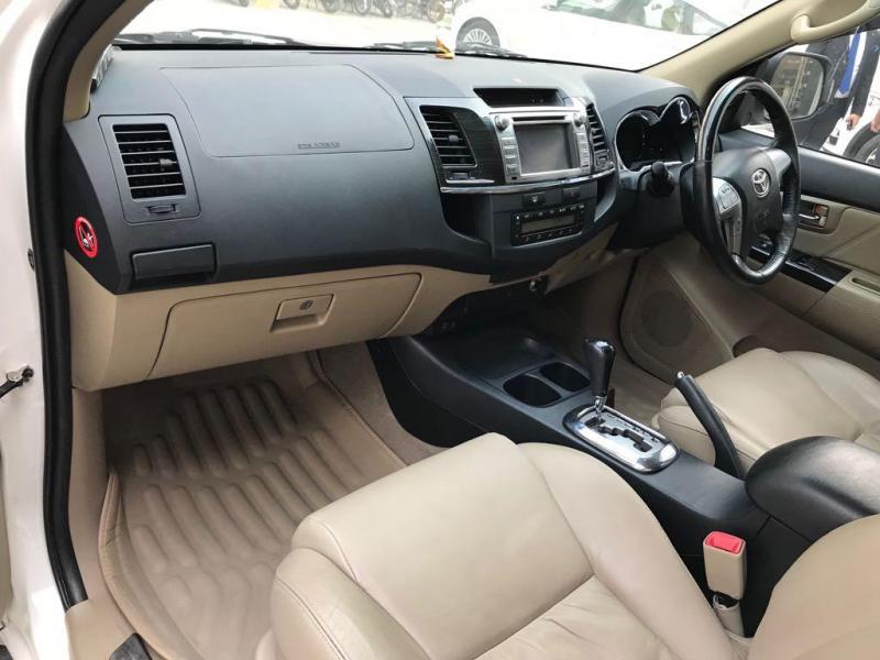 Toyota Fortuner 3.0 4X2 AT 2014