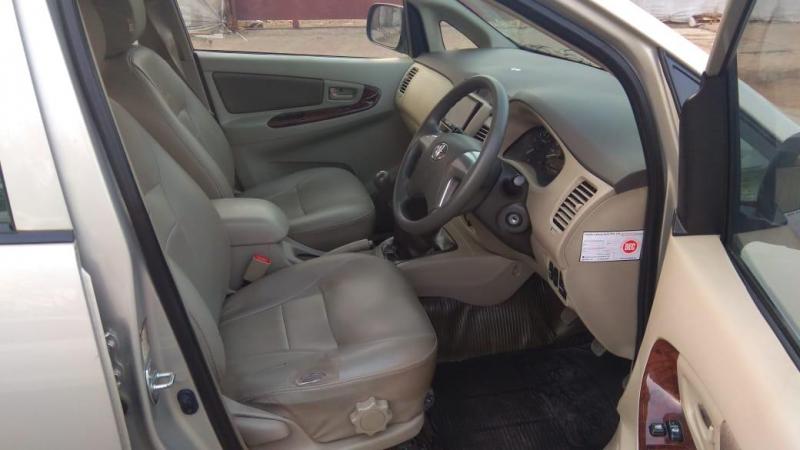 Toyota Innova 2.5 G4 7 STR 2012