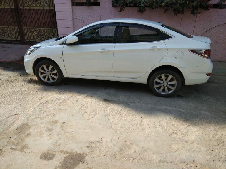 Hyundai Neo Fluidic Elantra 1.6 SX MT CRDi 2013