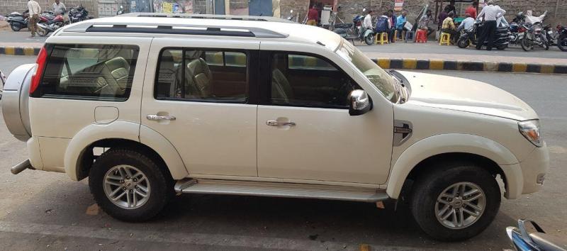 Ford Endeavour 2.5L 4x2 2012