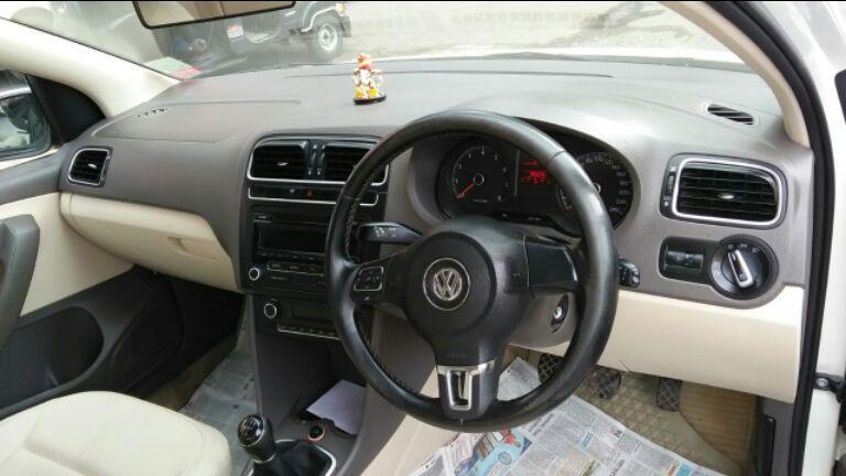 Volkswagen Vento 1.6L Highline 2013