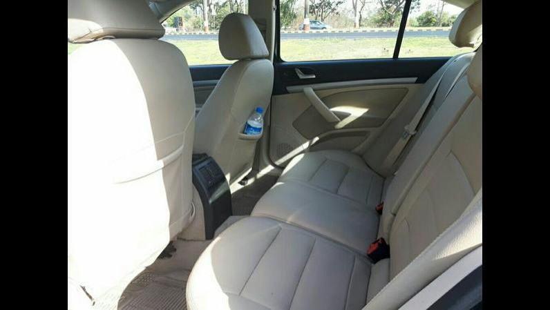 Skoda Laura AMBIENTE 1.9 TDI MT 2012