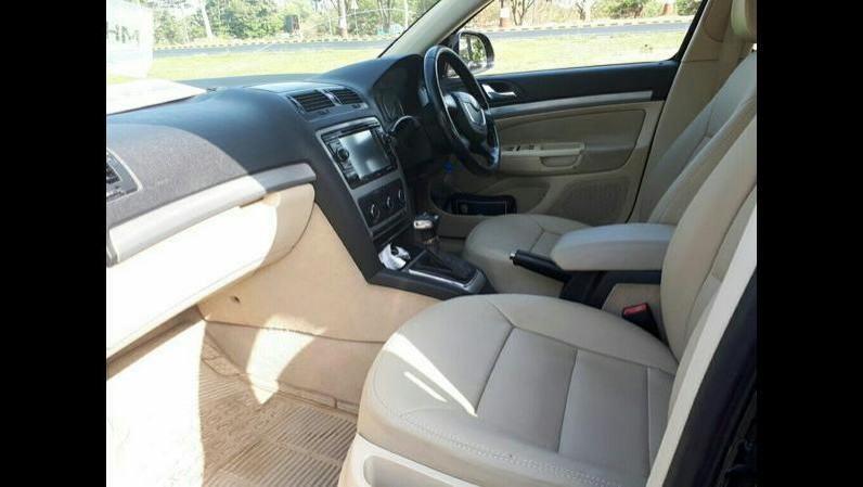 Skoda Laura AMBIENTE 1.9 TDI MT 2012