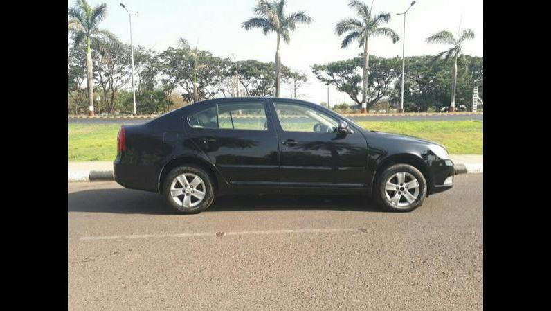 Skoda Laura AMBIENTE 1.9 TDI MT 2012