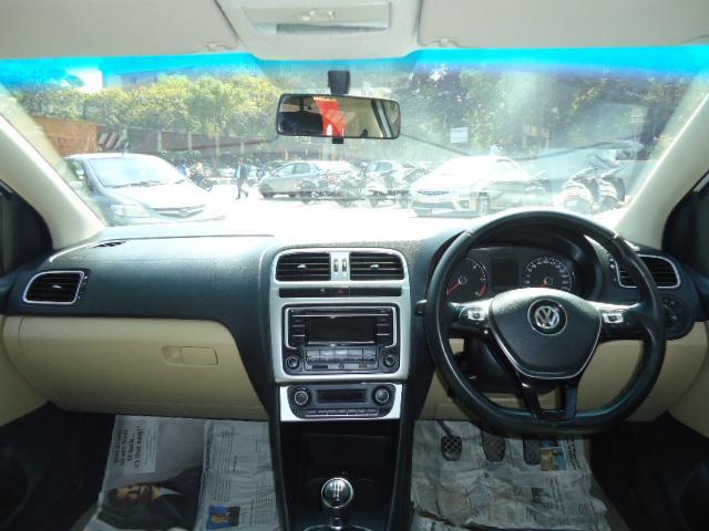 Volkswagen Polo Highline 1.5L (D) 2015