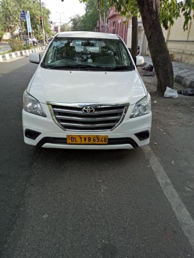 Toyota Innova 2.5 ZX 7 STR BS IV 2013