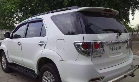 Toyota Fortuner 3.0 4x2 MT 2012