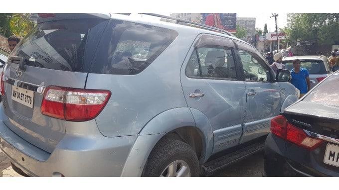 Toyota Fortuner 3.0 4X4 MT 2011