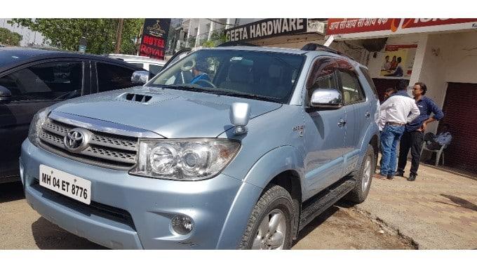 Toyota Fortuner 3.0 4X4 MT 2011