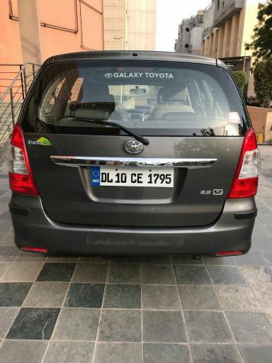 Toyota Innova 2.5 V 7 STR 2012