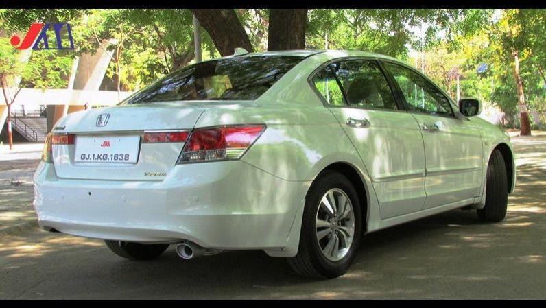 Honda Accord 2.4 i-VTEC MT 2011