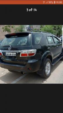 Toyota Fortuner 3.0 4X4 MT 2010
