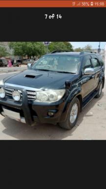 Toyota Fortuner 3.0 4X4 MT 2010