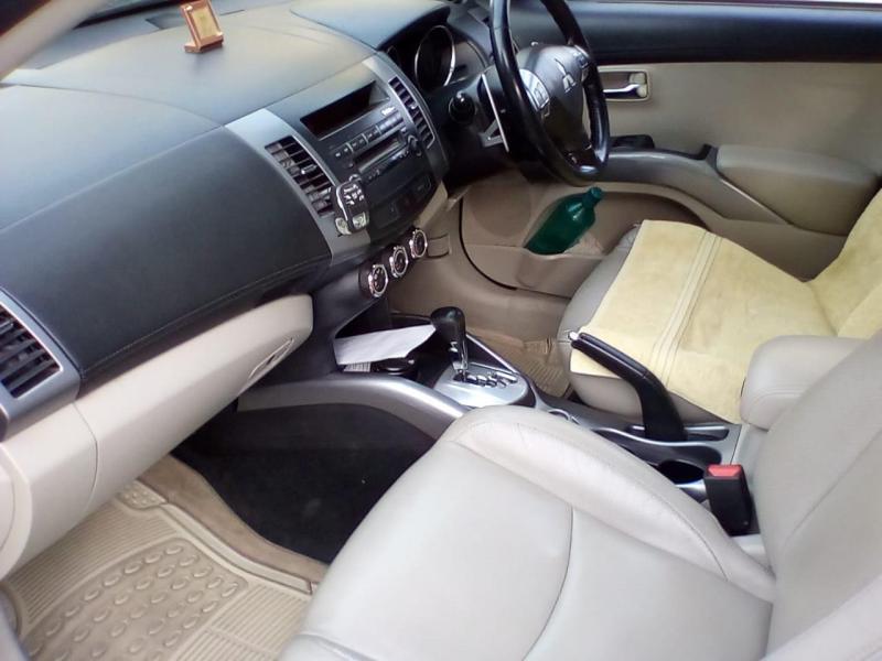 Mitsubishi Outlander 2.4 Chrome Ltd 2010
