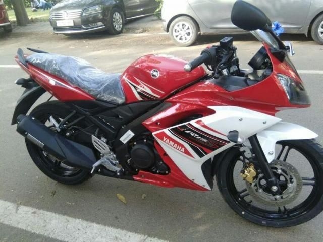 yamaha r15s side panel price