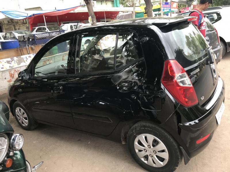 Hyundai i10 Sportz 1.2 2012