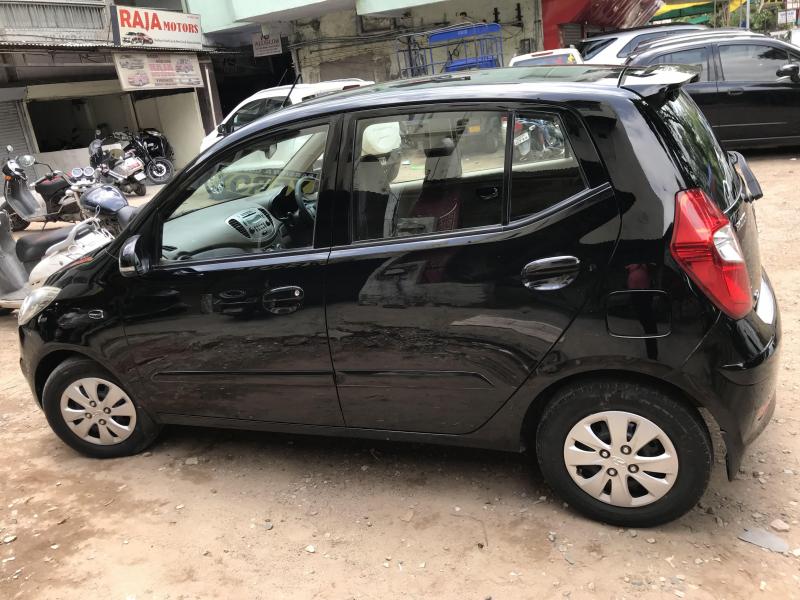 Hyundai i10 Sportz 1.2 2012