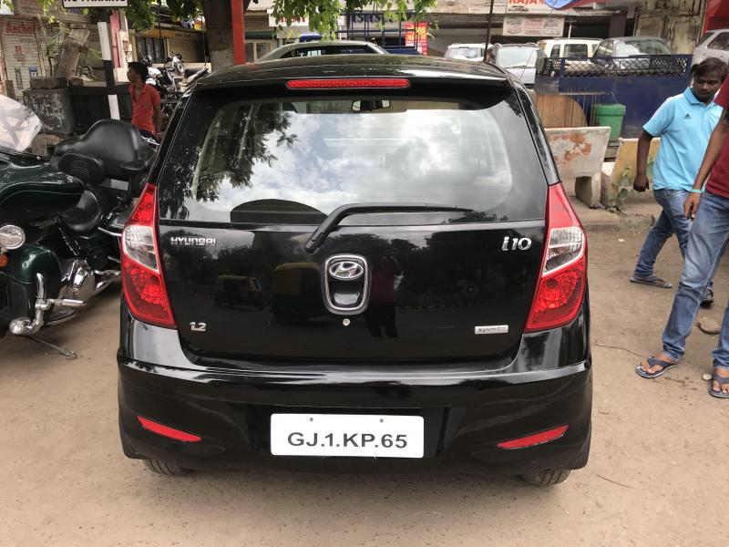 Hyundai i10 Sportz 1.2 2012