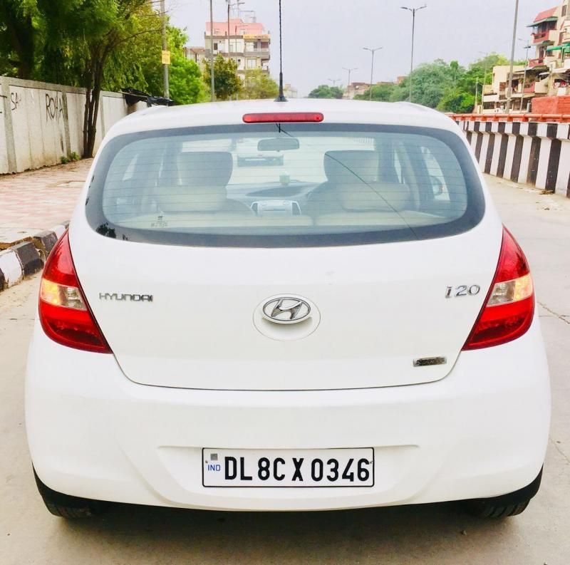 Hyundai i20 Sportz 1.2 (O) 2011