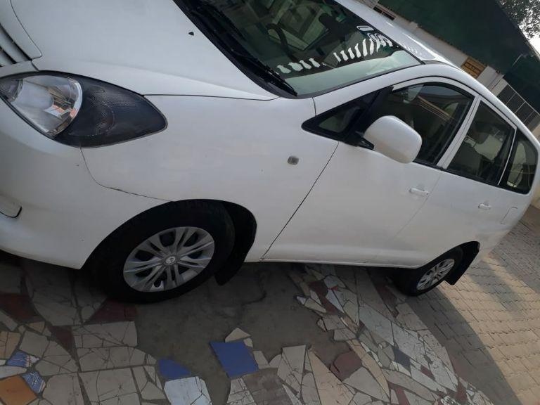 Toyota Innova 2.5 GX 7 STR BS IV 2010