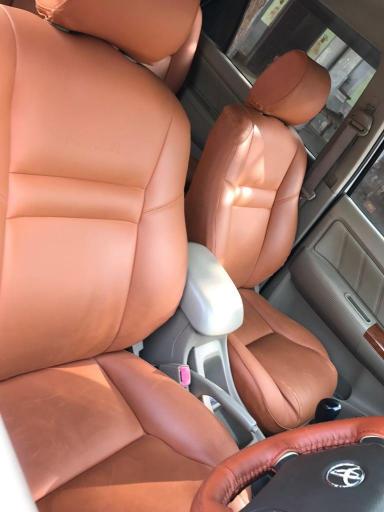 Toyota Fortuner 3.0 4x2 MT 2010