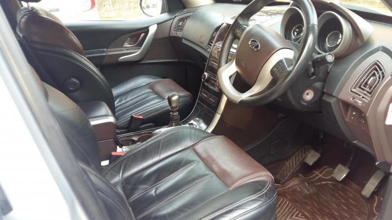 Mahindra XUV500 W8 2015