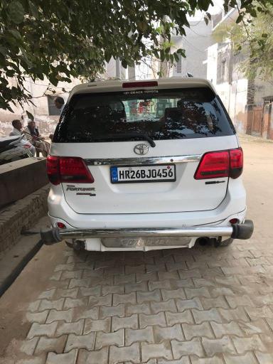 Toyota Fortuner 3.0 4x2 MT 2010