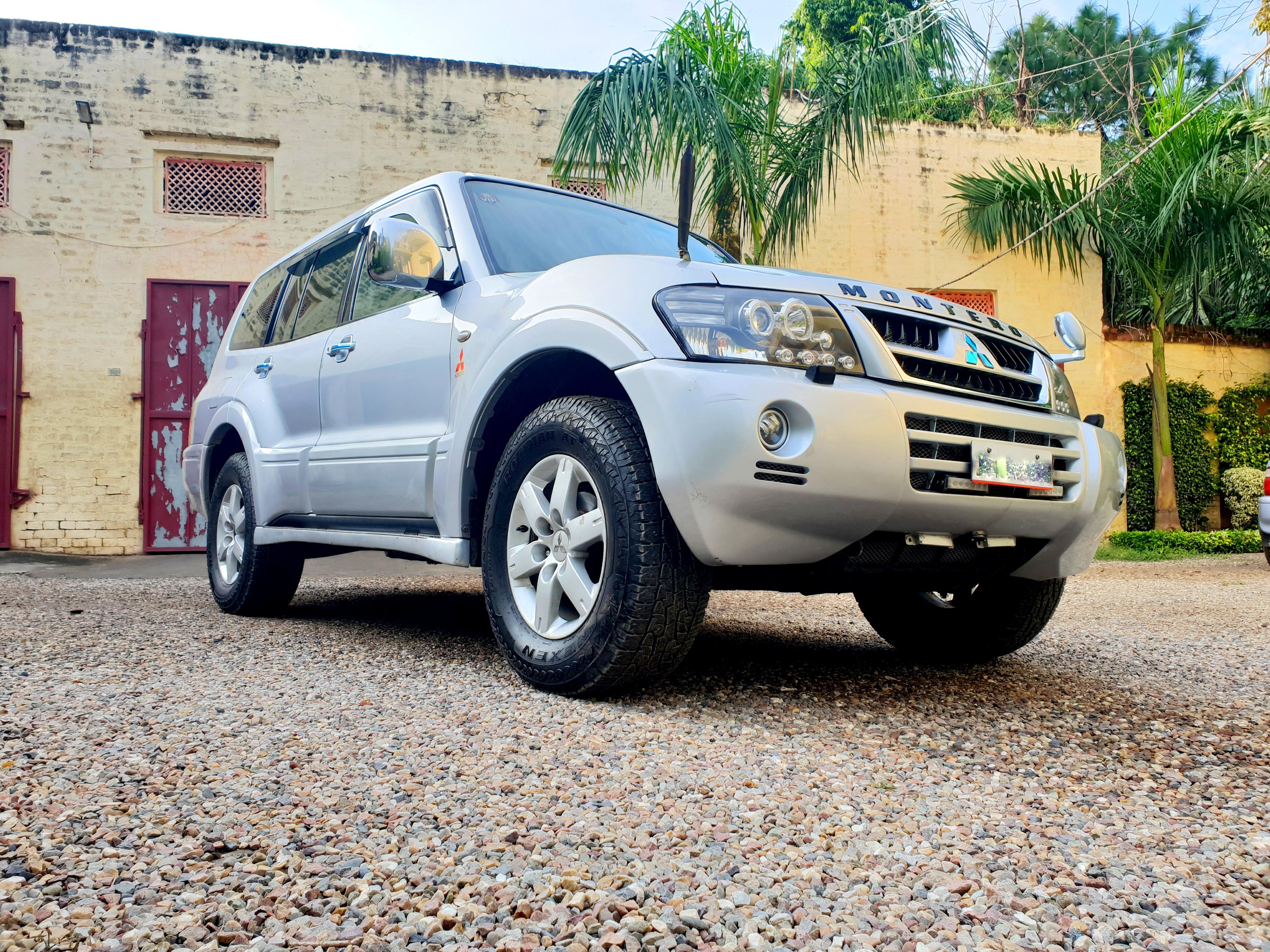 Mitsubishi montero 3