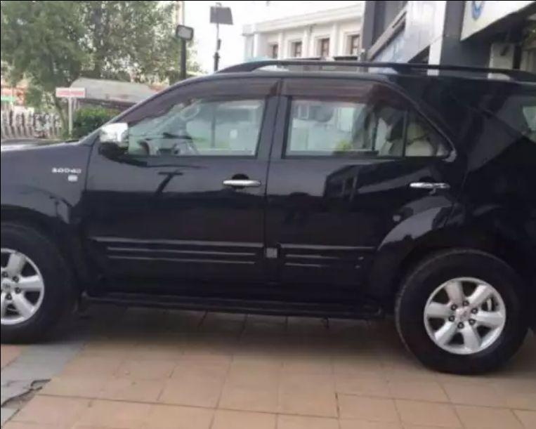 Toyota Fortuner 3.0 4x2 MT 2011