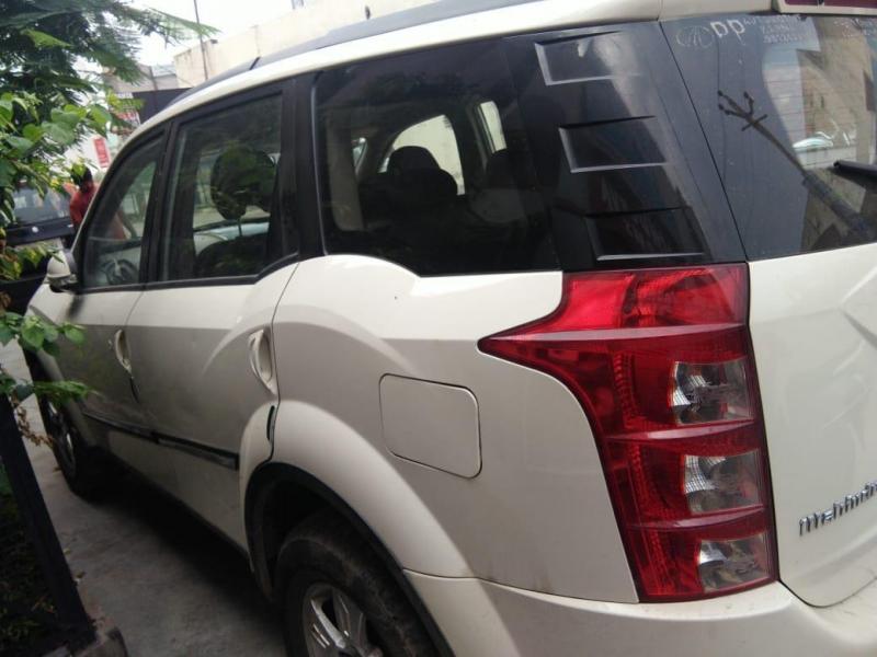 Mahindra XUV500 W8 2012