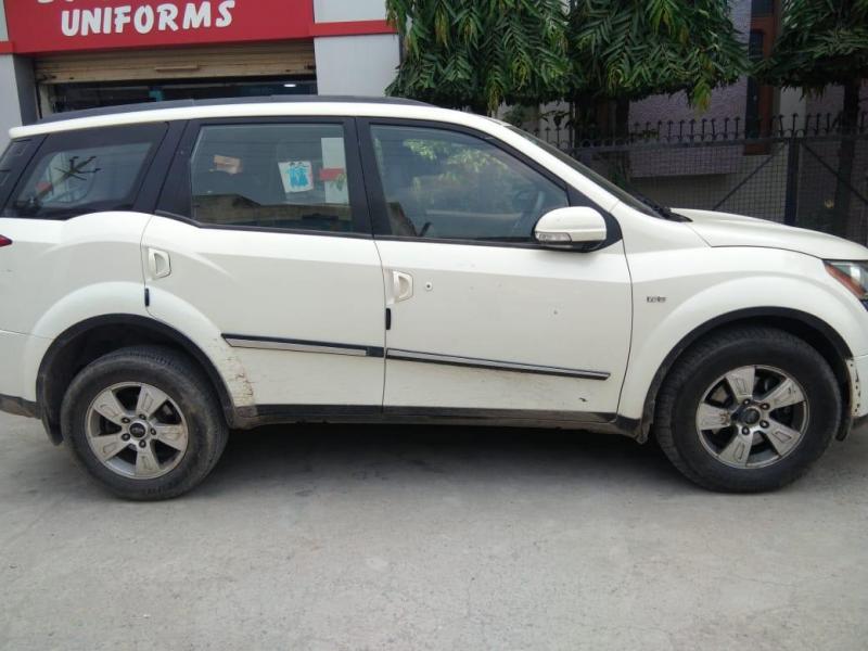 Mahindra XUV500 W8 2012