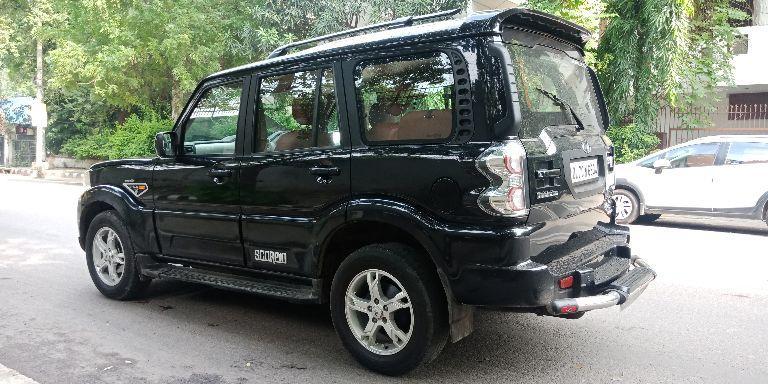 Mahindra Scorpio S10 2WD Intelli-Hybrid 2017