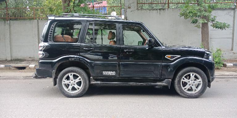 Mahindra Scorpio S10 2WD Intelli-Hybrid 2017