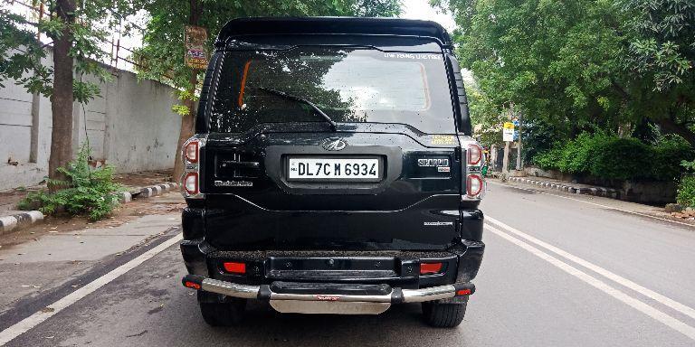 Mahindra Scorpio S10 2WD Intelli-Hybrid 2017