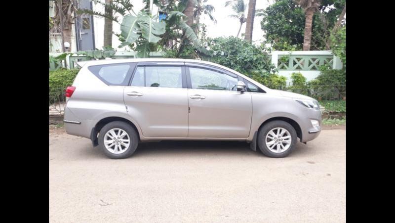 Toyota Innova Crysta 2.4 VX 7 STR 2017
