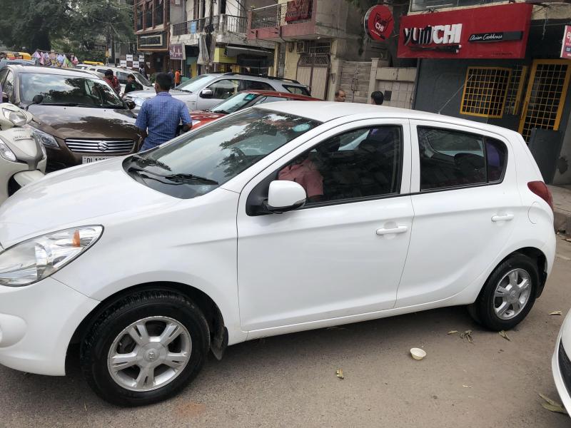 Hyundai i20 Sportz 1.2 (O) 2011