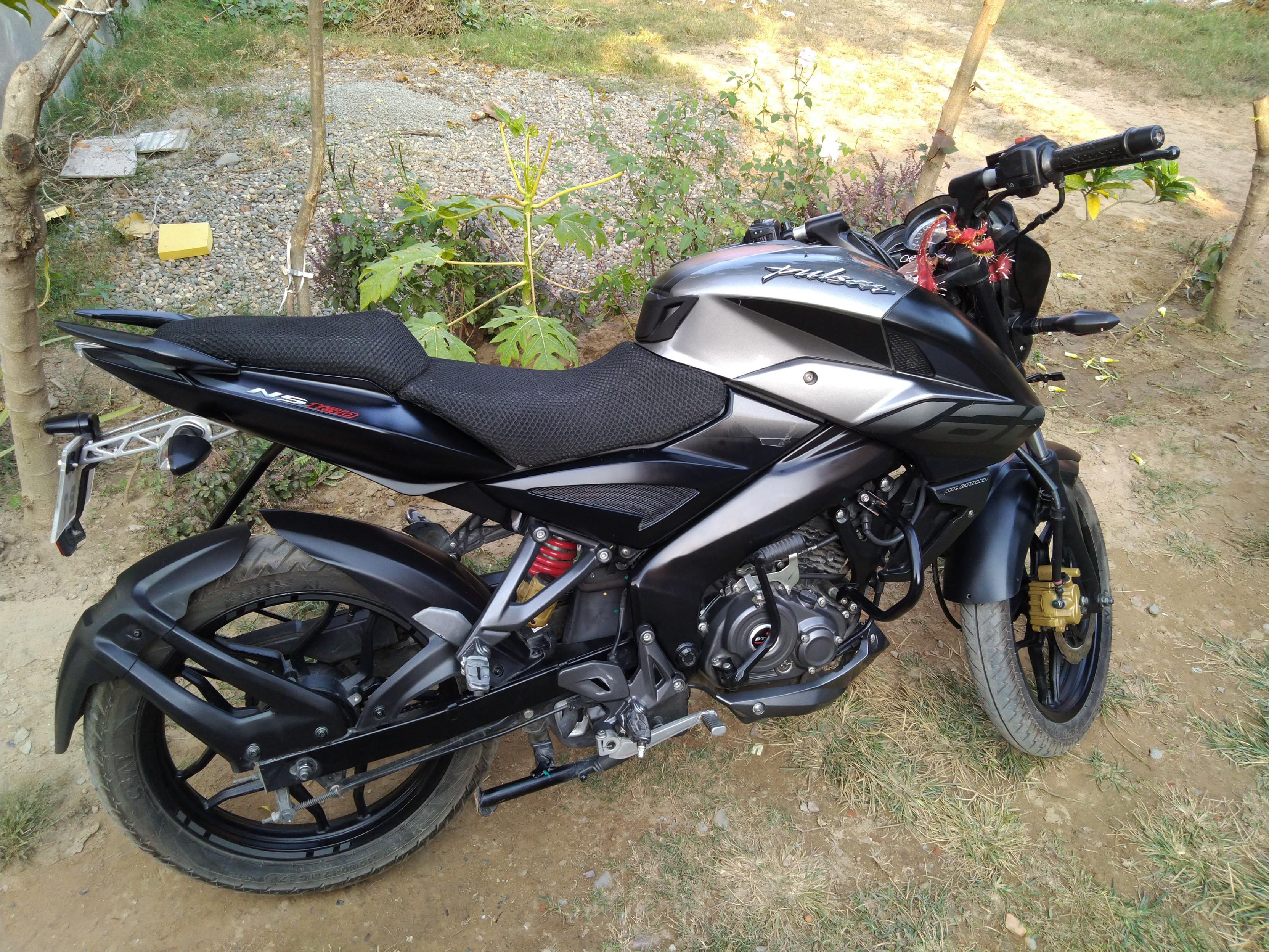 bajaj pulsar ns160 on road price