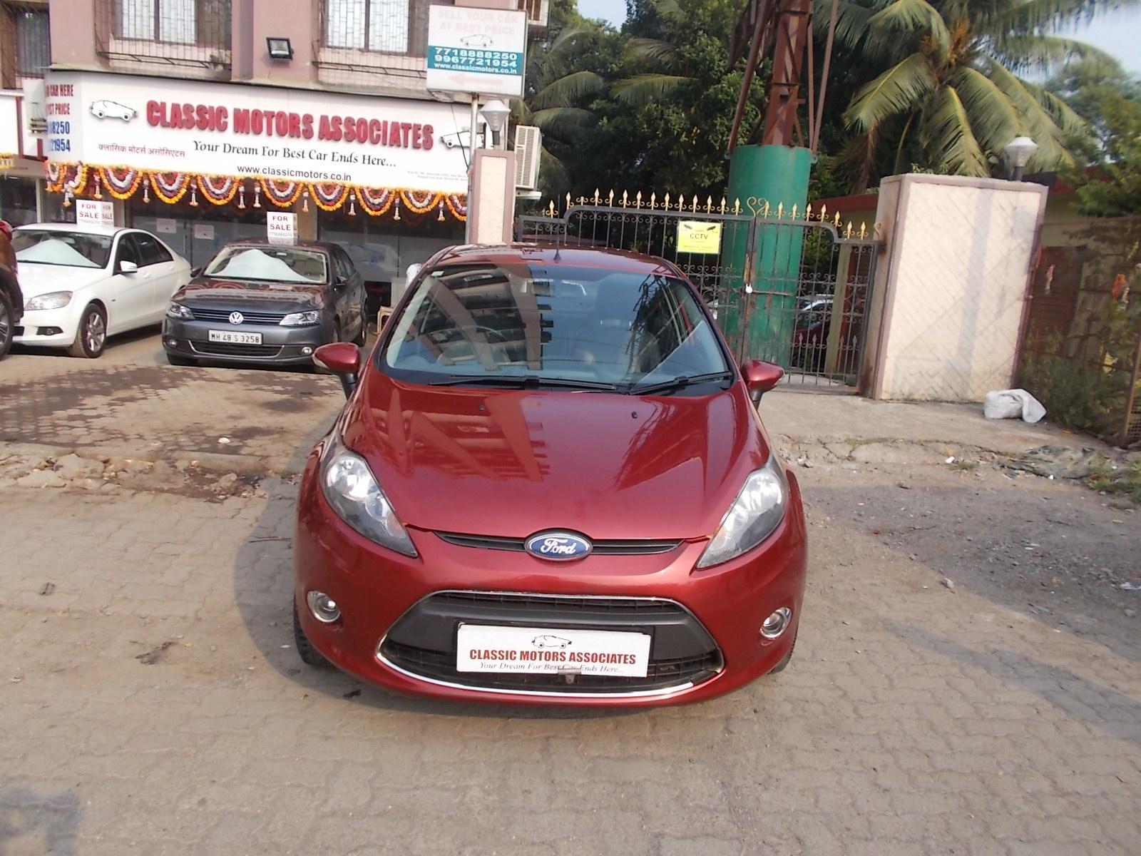 Ford Fiesta TITANIUM PLUS PETROL AT 2012