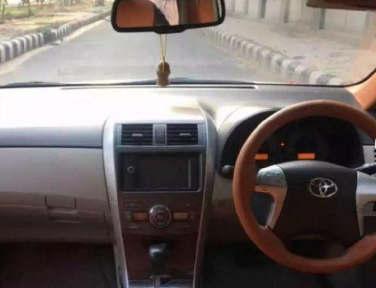 Toyota Corolla Altis 1.8 G 2011