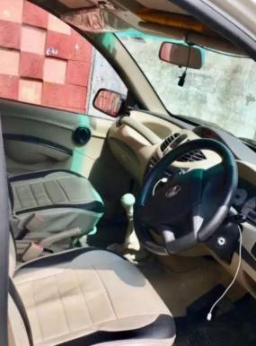 Mahindra Xylo H8 2013